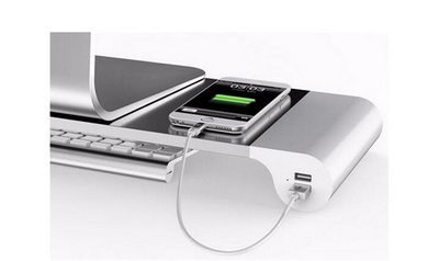 Visuel de référence: avec 4 prises USB pour charger des appareils externes (accessoires non fournis)