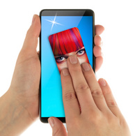 Symbolbild: zeigt das Produkt bei der Reinigung eines Smartphone-Displays