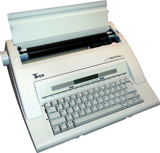 Elektrische Schreibmaschine "TWEN 180 DS PLUS"
