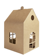 Maisonnette en carton kraft, construite