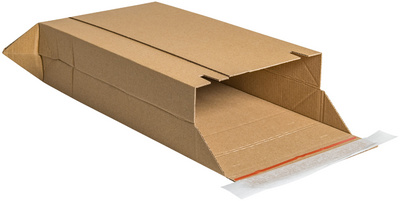 Versandtasche aus Wellpappe