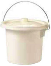 Symbolbild: Hygiene-Eimer mit Metallgriff