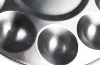 Farbmischpalette, Detailansicht Näpfchen